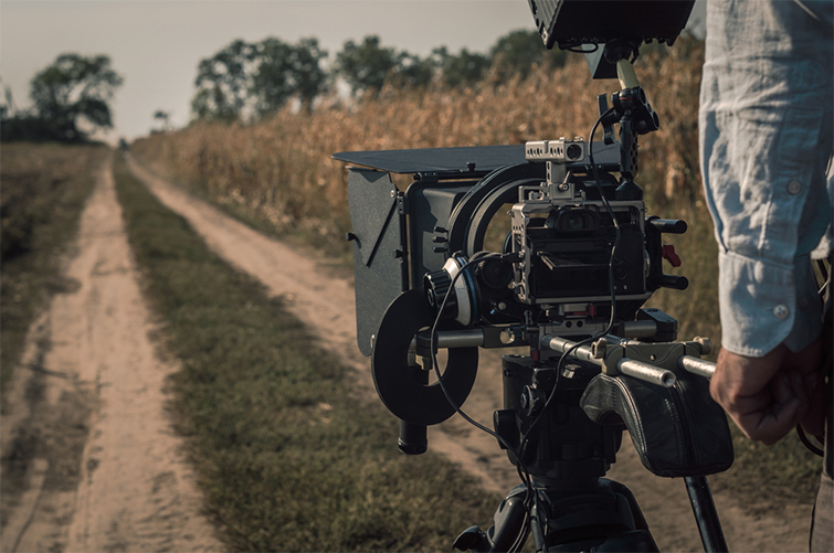 Videography Tips: What to Look for in a Good Shoulder Mount — Adjustability Videography Tips: What to Look for in a Good Shoulder Mount — Adjustability
