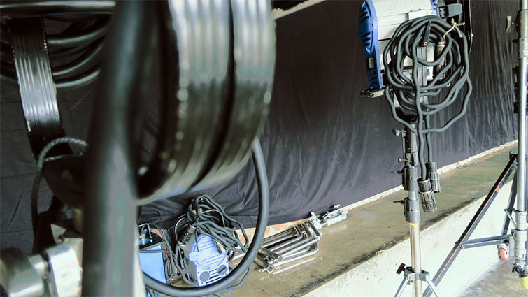 The Four Most Dangerous and Avoidable Accidents on a Film Set — Lights The Four Most Dangerous and Avoidable Accidents on a Film Set — Lights