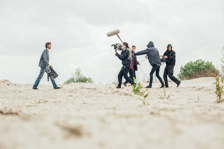 First-Time Filmmakers: How Do You Build a Cast Without a Budget? — Deferred Payment First-Time Filmmakers: How Do You Build a Cast Without a Budget? — Deferred Payment