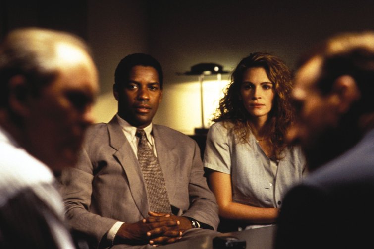Denzel Washington and Julia Roberts in "The Pelican Brief" Denzel Washington and Julia Roberts in "The Pelican Brief"
